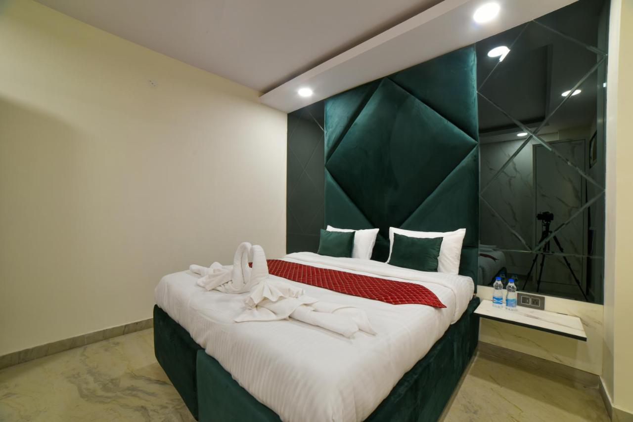Hotel The Twenties Kamla Nagar Nuova Delhi Esterno foto