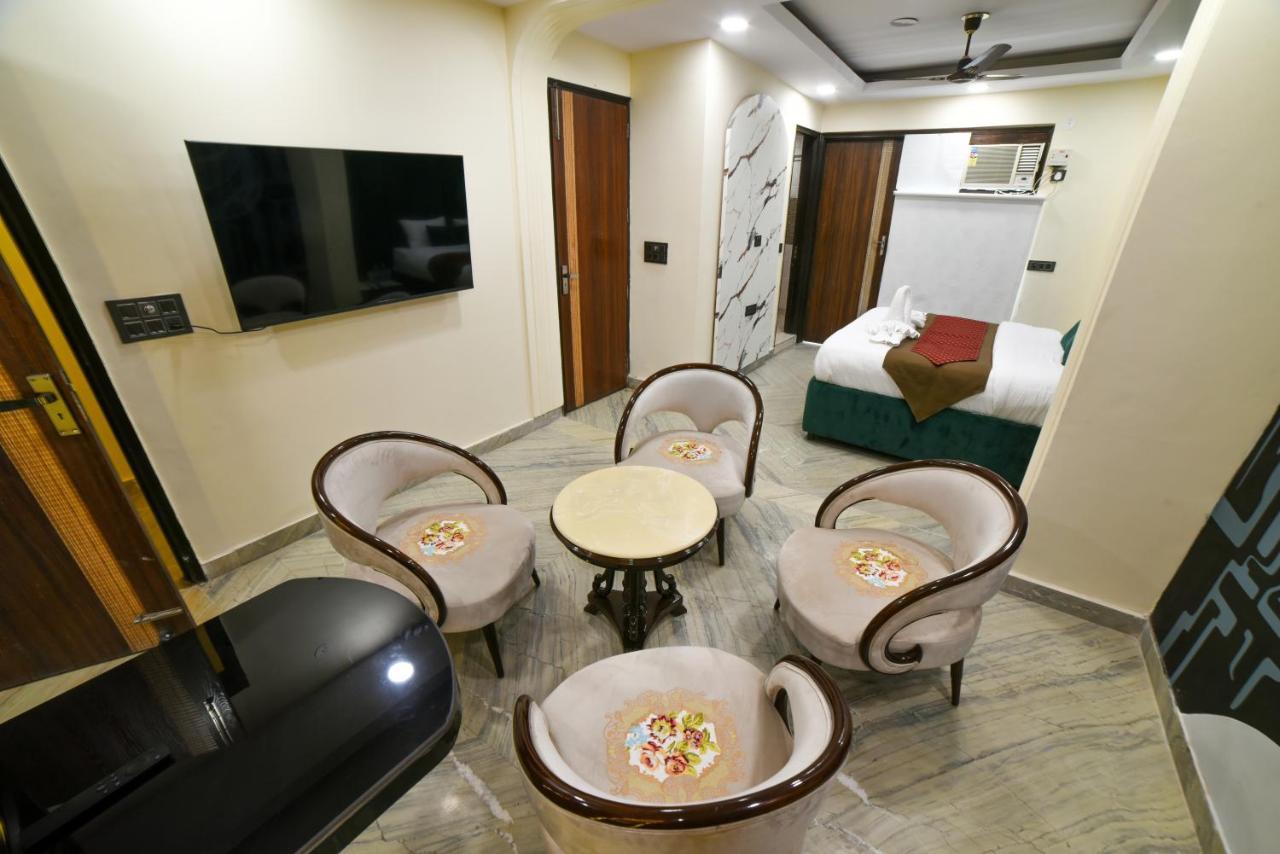 Hotel The Twenties Kamla Nagar Nuova Delhi Esterno foto