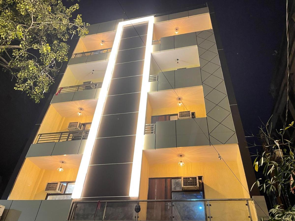 Hotel The Twenties Kamla Nagar Nuova Delhi Esterno foto